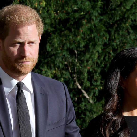 ‘Extremamente insensível’: Meghan Markle irrita Príncipe Harry ao gravar vídeo no local do acidente que matou sua mãe, Princesa Diana