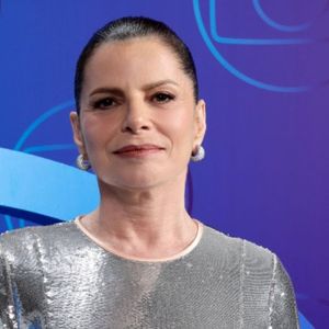 Antes de estrear como Odete Roitman, Débora Bloch fez uma homenagem para Beatriz Segall em seu Instagram