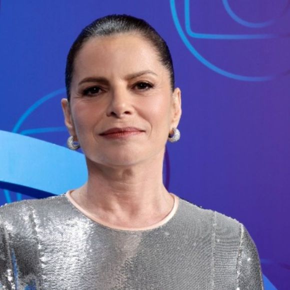 Antes de estrear como Odete Roitman, Débora Bloch fez uma homenagem para Beatriz Segall em seu Instagram