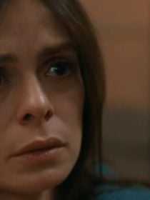 Namorada de Atilla, Karsu leva 2 golpes seguidos e fica perto de pedir música no 'Fantástico': resumo do capítulo de quinta-feira (09/02) da novela 'Coração de Mãe'