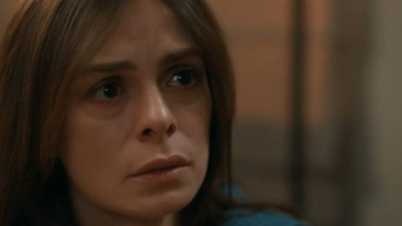 Namorada de Atilla, Karsu leva 2 golpes seguidos e fica perto de pedir música no 'Fantástico': resumo do capítulo de quinta-feira (09/02) da novela 'Coração de Mãe'