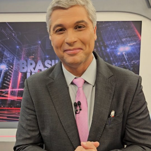 A cirurgia de Joel Datena foi realizada na noite de segunda-feira no Hospital Israelita Albert Einstein, e, segundo o Portal LeoDias, o apresentador conta com total apoio da equipe médica e da direção da Band