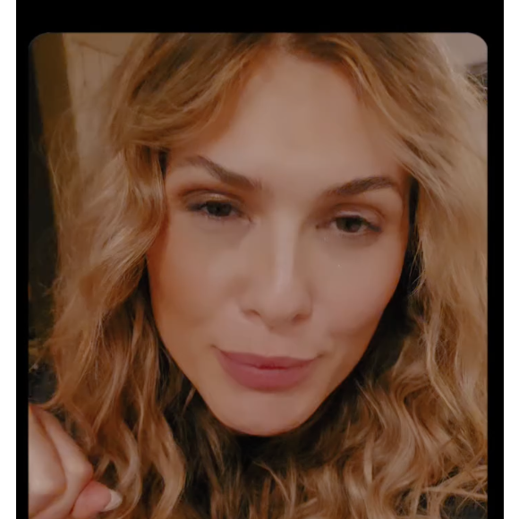 "Se você sente esses sintomas, tem que ir no neurologista fazer acompanhamento. Tomei tanto remédio que eu estou até grogue. Graças a Deus passou. Agora é um banho e cama", disse Lívia Andrade