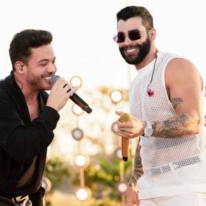 Gusttavo Lima e Wesley Safadão ligaram para o colunista Leo Dias e apresentaram diferentes versões para a briga