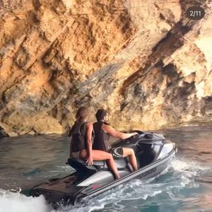 Internautas se divertem com detalhe íntimo de Alok em post sobre acidente