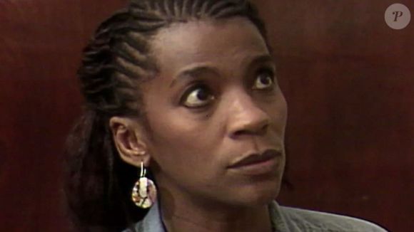 Zezé Motta sofreu racismo em Corpo a Corpo, de 1984. Sônia, vivida pela atriz, tinha caso com o personagem de Marcos Paulo.