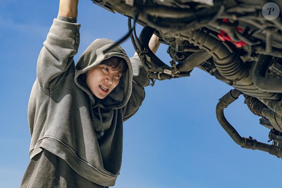 Cada vez que o protagonista usa seus poderes em 'Cashero', o dinheiro de seu bolso desaparece