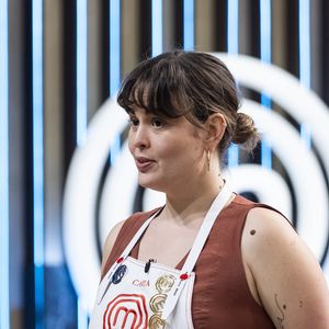 Carla garantiu uma das vagas na final do MasterChef Brasil 2026 depois de vencer a segunda prova da semifinal com uma porchetta à moda Wellington