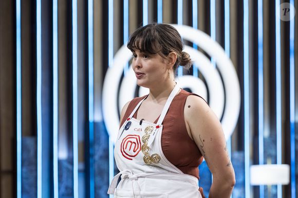 Carla garantiu uma das vagas na final do MasterChef Brasil 2026 depois de vencer a segunda prova da semifinal com uma porchetta à moda Wellington