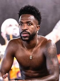 'Fica bem': após término de Virgínia e Vini Jr., internautas deixam mensagens para o jogador em rede social. 'Vini is back'