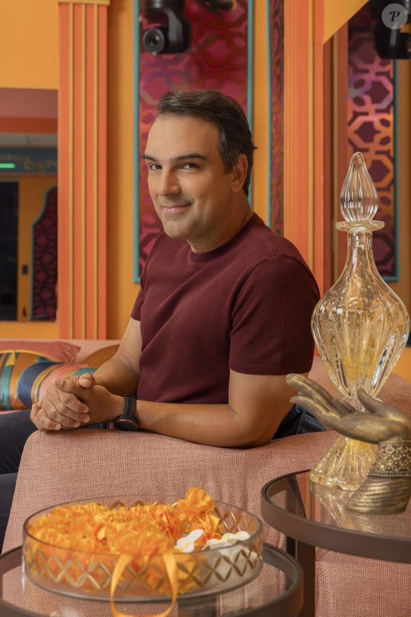 Tadeu Schmidt é apresentador do 'BBB 25'