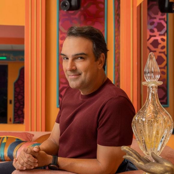 Tadeu Schmidt é apresentador do 'BBB 25'