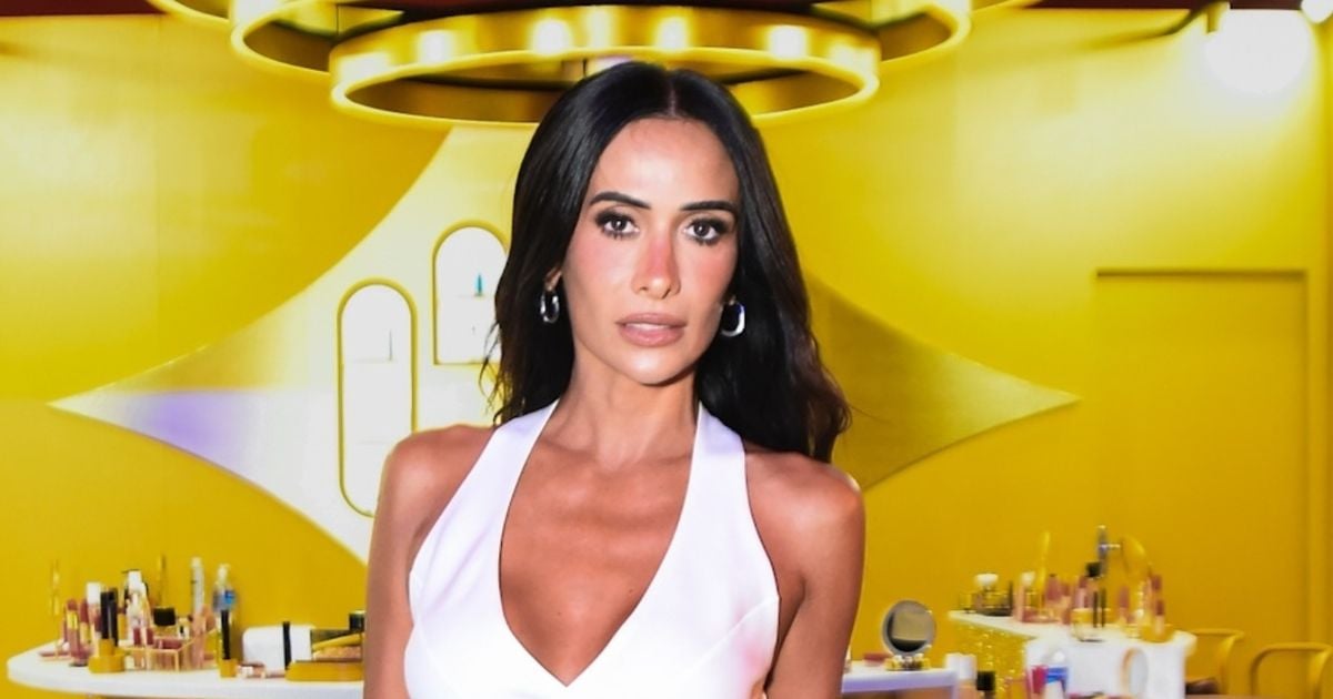Silvia Braz, 45, Revela Segredo da Pele Impecável com Dermatologista
