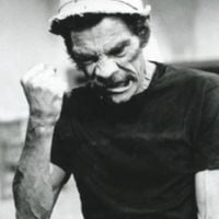O segredo por trás do Seu Madruga: morto há 38 anos, Ramón Valdés usou elementos da própria vida — algo raro entre atores — para criar o personagem mais querido de 'Chaves'