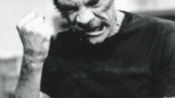 O segredo por trás do Seu Madruga: morto há 38 anos, Ramón Valdés usou elementos da própria vida — algo raro entre atores — para criar o personagem mais querido de 'Chaves'