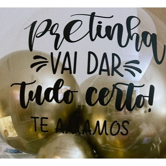 No post, Preta Gil posou ao lado da família e agradeceu às orações que tem recebido pela sua melhora clínica