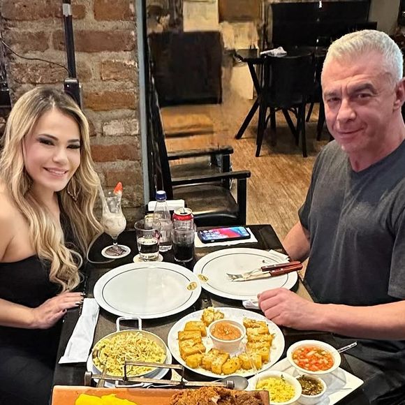 Alexandre Correa e Flavinha Cheirosa fizeram uma publicidade para uma sorveteria. Foi nessa publicação que surgiu o comentário polêmico da internauta