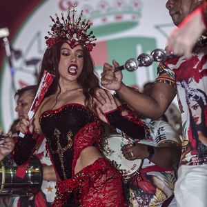Ludmilla e Anitta são publicamente brigadas há anos