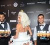Deborah Secco ainda apostou em um segundo look e surgiu fantasiada de bolo no Baile da Vogue 2025