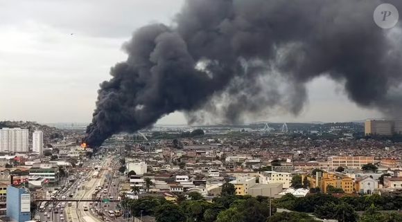 Incêndio em Ramos: densa fumaça podia ser vista de vários pontos da cidade do Rio em 9 de março de 2026