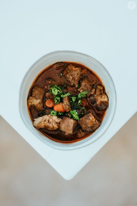 Yerin Ha revelou ser apaixonada pelo galbi-jjim, um ensopado tradicionalmente coreano