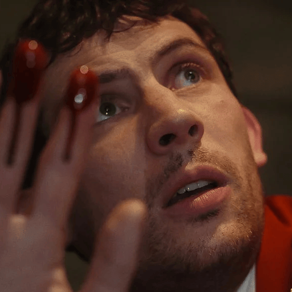 Suspense chega ao streaming com clima sombrio, reviravoltas inesperadas e final que promete gerar debates