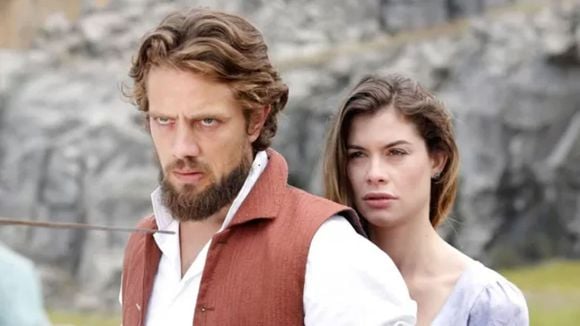 Por que Alinne Moraes parou de gravar 'Além do Tempo'? Há 11 anos, atriz enfrentou grave crise que fez a Globo tomar decisão rápida nos bastidores