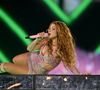 O guia completo de como ficar cheirosa no show da Shakira: escolha seu hit favorito da loba e te indicamos o perfume ideal