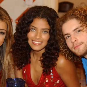 Preta Gil segurou o choro durante cena de acidente de carro. Ela contou os bastidores na clássica entrevista que deu à revista Trip