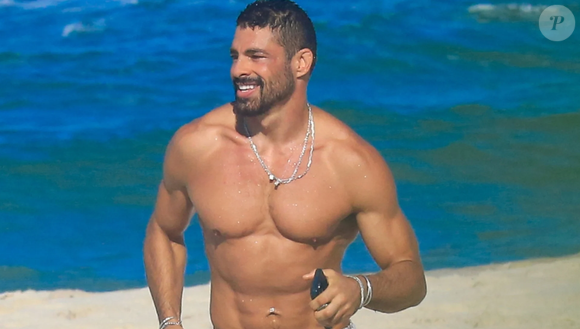César Ribeiro no remake de ‘Vale Tudo’, Cauã Reymond segue uma dieta regrada.