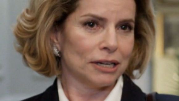 BOMBA DO DIA em 'Vale Tudo' (11 de agosto): Odete acaba com Raquel em vingança podre! Comida estragada coloca em risco vida de funcionária da Paladar