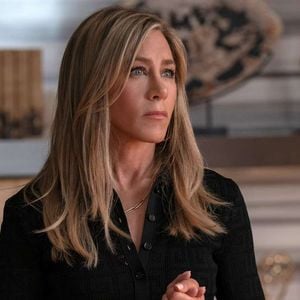 A mansão de Jennifer Aniston ficava em Trousdale Estates, uma das áreas mais exclusivas de Beverly Hills. Projetada pelo arquiteto Hal Levitt em 1970, a propriedade passou por uma ampla renovação antes de ser vendida pela atriz