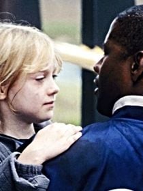Arrasa na Netflix: um clássico thriller com Denzel Washington ganha nova vida nesta série de só 7 episódios