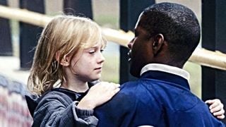 Arrasa na Netflix: um clássico thriller com Denzel Washington ganha nova vida nesta série de só 7 episódios