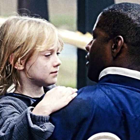 Arrasa na Netflix: um clássico thriller com Denzel Washington ganha nova vida nesta série de só 7 episódios