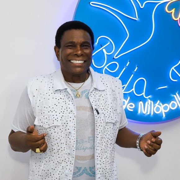 À frente da 'voz' da agremiação, Neguinho da Beija-Flor anunciou aposentadoria.