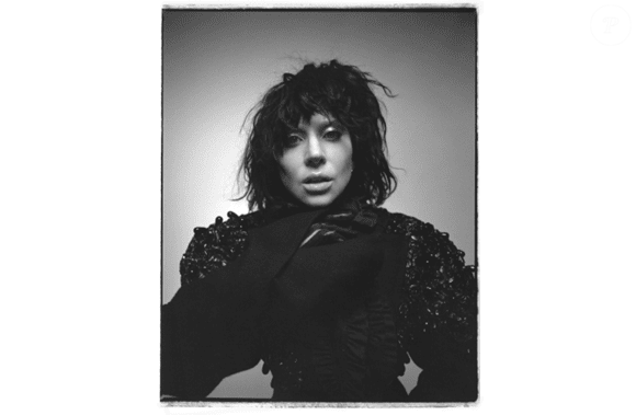 Lady Gaga desenvolveu Transtorno de Estresse Pós-Traumático (TEPT) e, em seguida, descobriu a fibromialgia, uma síndrome que se caracteriza por dores generalizadas