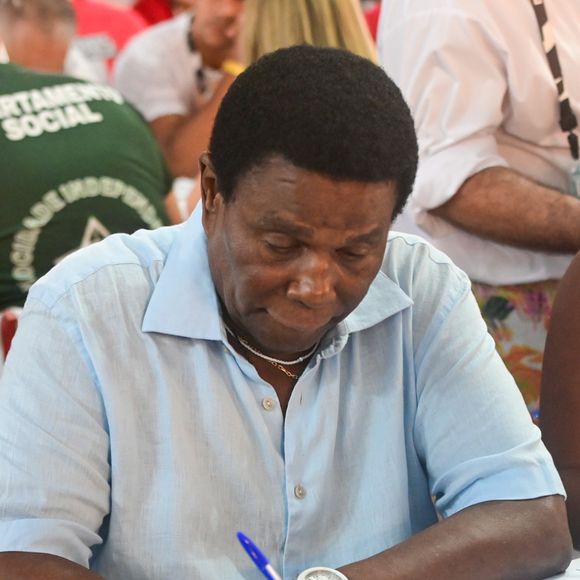 Antes mesmo do desfile, Neguinho da Beija-Flor já havia feito uma profecia sobre a vitória da agremiação