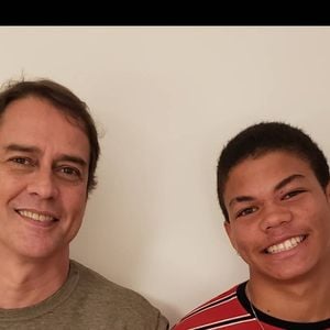 Marcello Antony adotou Francisco ainda bebê em seu antigo casamento, e já sabia do diagnóstico do filho, que teve mãe soropositiva, mas nunca chegou a desenvolver a AIDS