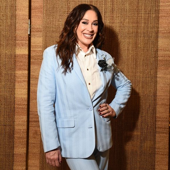 O que é a síndrome musculoesquelética, diagnóstico revelado por Claudia Raia? Aos 59 anos, atriz revela surpresa com efeito colateral pouco comentado da menopausa; médicos detalham