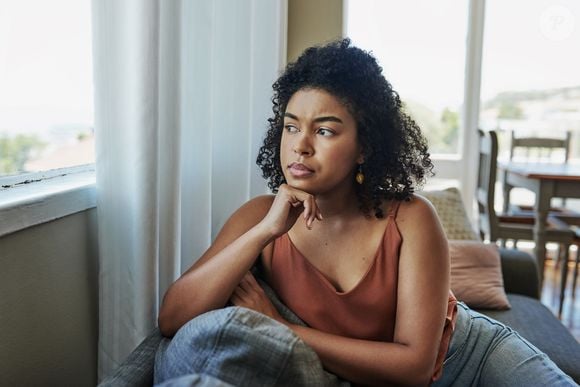 Uma mesa repleta de amigos, conversas agradáveis, clima de animação e intimidade… Mesmo assim, tudo o que você mais gostaria era de estar em casa, sozinho