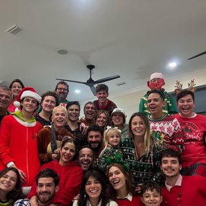 Xuxa, Sasha e Bruna Marquezine com seus pares, Junno Andrade, João Lucas e João Guilherme tiveram Natal juntos
