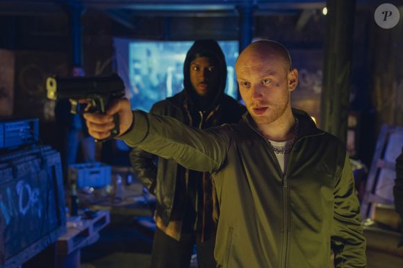 'Custe o que Custar' tem um elenco de peso e história de suspense que cativa do início ao fim