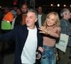 Para complementar a produção, Angélica apostou em um tênis Stella McCartney com sola plataforma