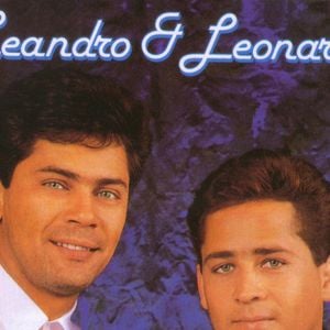 Leandro e Leonardo: uma foto dos irmãos antes da fama viralizou na web neste final de semana