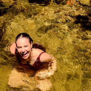 Atualmente com 43 anos, Paolla Oliveira está solteira e continua fazendo sucesso entre os fãs por sua beleza