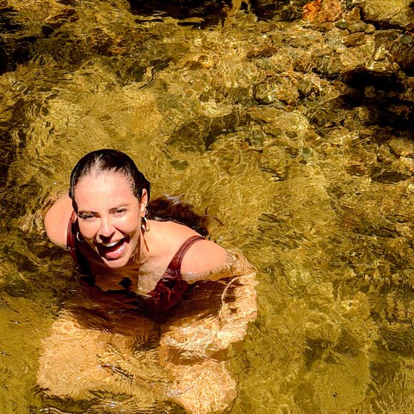 Atualmente com 43 anos, Paolla Oliveira está solteira e continua fazendo sucesso entre os fãs por sua beleza