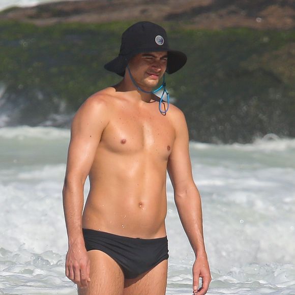 Além da dieta, Rafa Vitti também pega pesado na academia e tenta malhar 7 dias por semana