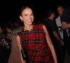 Ao que tudo indica, a bota de couro e bico quadrado de Bruna Marquezine é da marca Acnes Studios