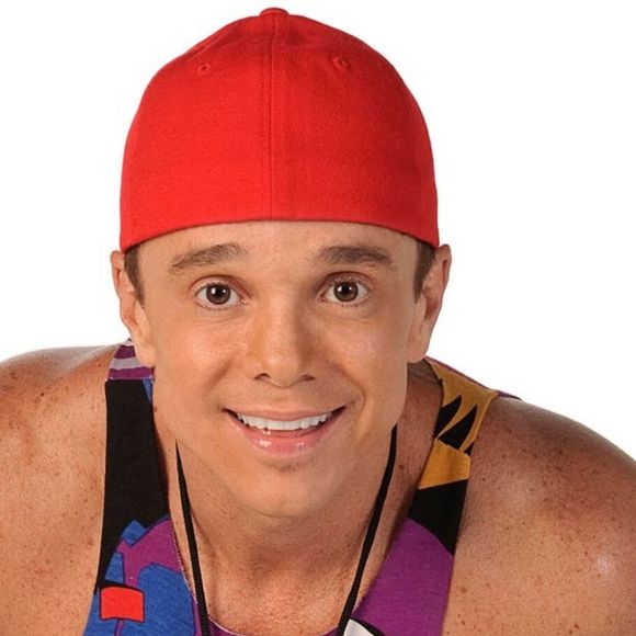 Ícone do axé nos anos 1990, Netinho conquistou o Brasil com hits como “Milla” e marcou gerações com sua voz e presença nos grandes carnavais do país